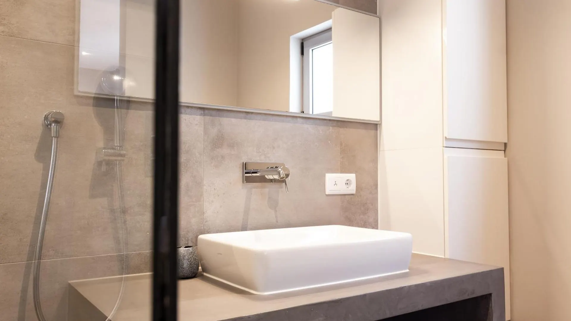 Jan Thiel Stylish 4 Bedroom Modern Villa Design, Walking Distance From The Beach 0*, Jan Thiel קוראסאו